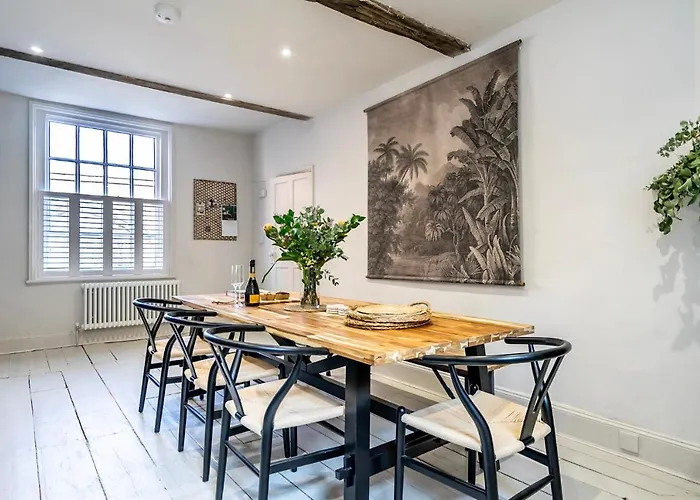 Holiday home 5 Precentors Court