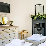 Tatil Evi 5 Precentors Court *