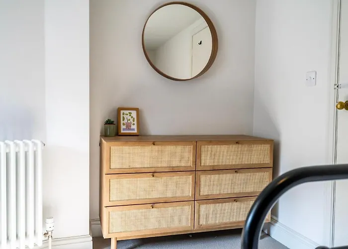 Holiday home 5 Precentors Court *