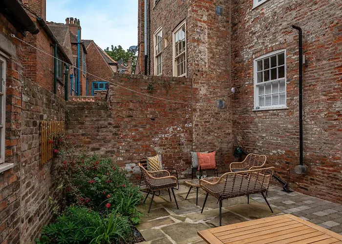 5 Precentors Court Holiday home